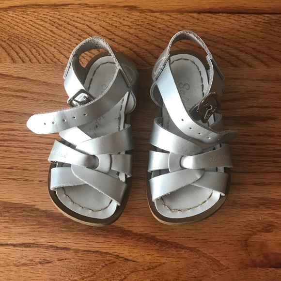 salt water sandals silver